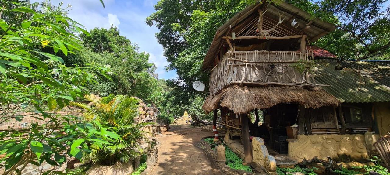 Humbhaha Jungle Yala Nature Eco Resort Kataragama Exterior photo